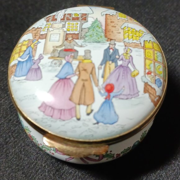 Crummles Enamel Trinket Box Harrods Christmas Scene - Picture 2 of 6